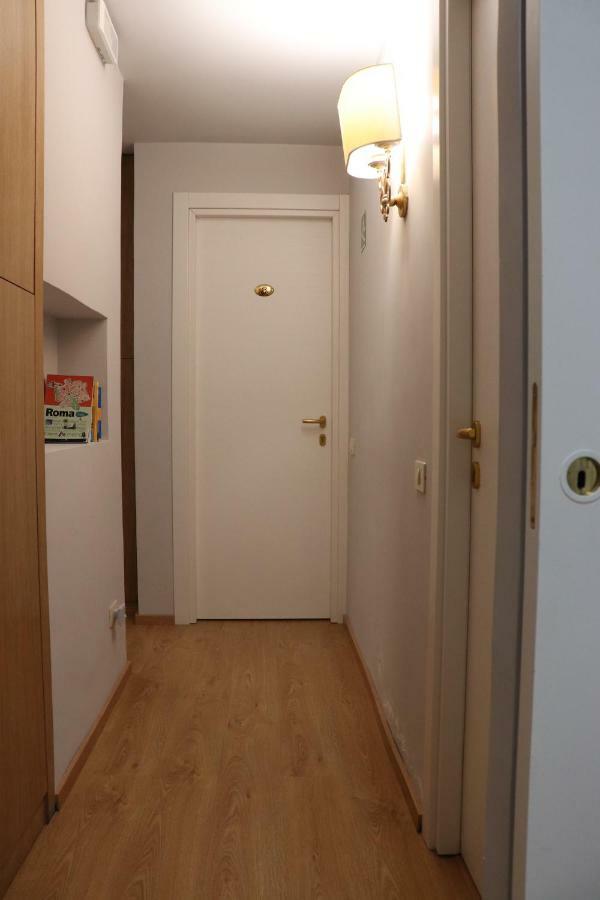 The Center Of Rome B&B Extérieur photo