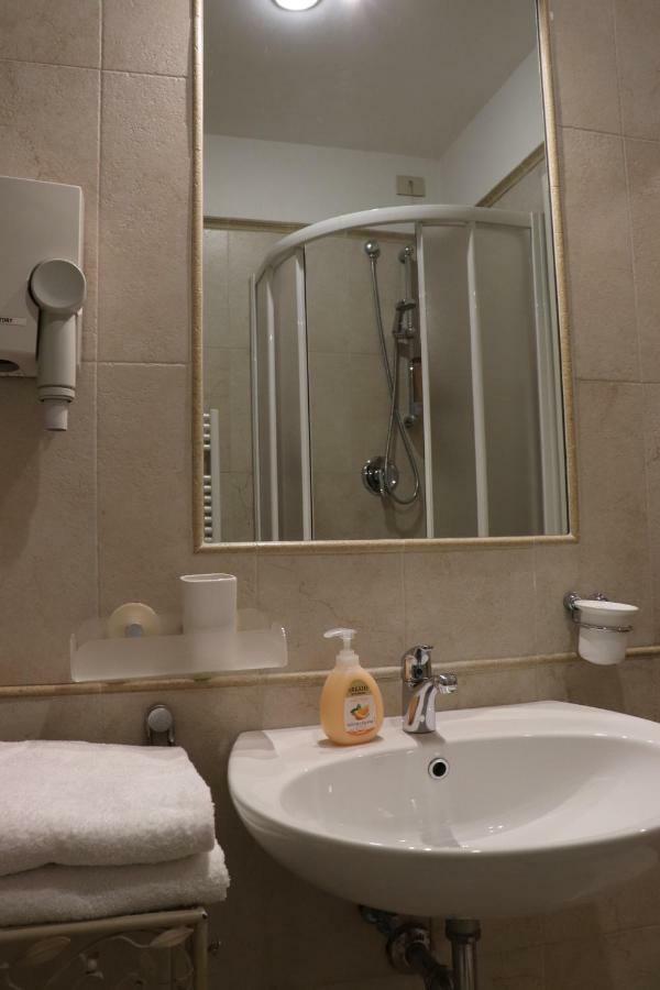 The Center Of Rome B&B Extérieur photo